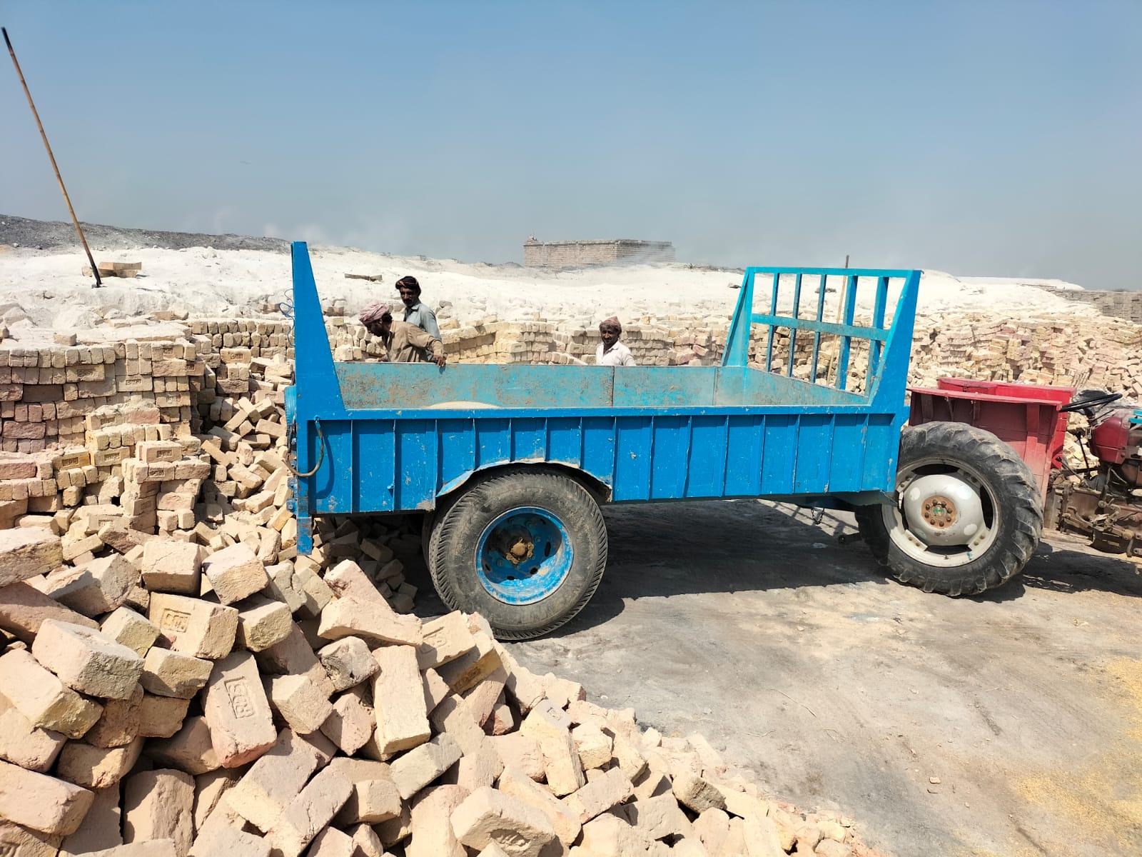 WhatsApp Image 2025-05-09 at 17.02.34